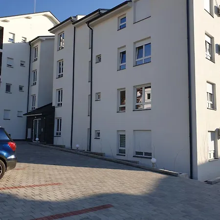 Dve Sestre Apartment *