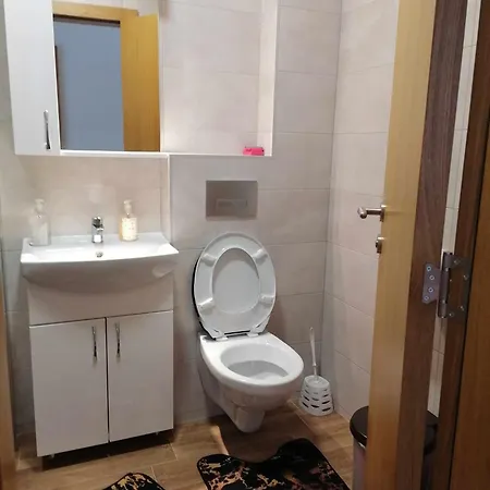 Dve Sestre Apartment *