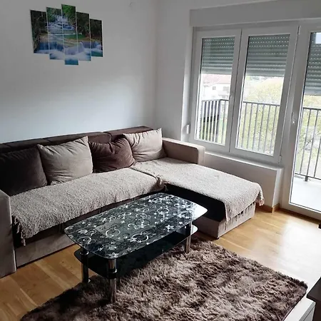 Dve Sestre Apartment *